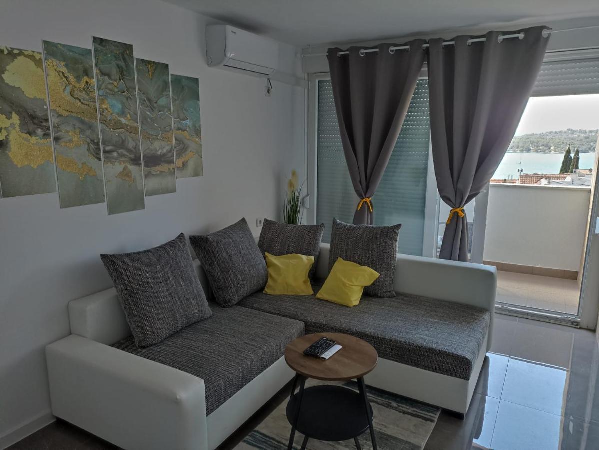 Beetlejuice Apartments Šibenik Buitenkant foto